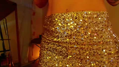 Snapshot of luxurydivine chatting on 05-09-26, 04:12 Liss online show from 05-09-26, 04:12