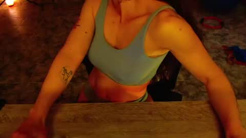 Snapshot of luxurydivine chatting on 06-11-26, 12:36 Liss online show from 06-11-26, 12:36
