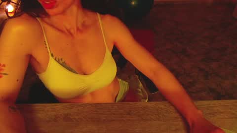Snapshot of luxurydivine chatting on 06-17-26, 12:57 Liss online show from 06-17-26, 12:57