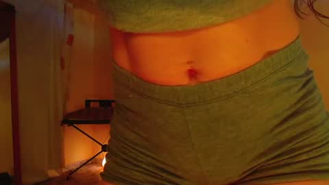 Snapshot of luxurydivine chatting on 07-06-26, 01:41 Liss online show from 07-06-26, 01:41