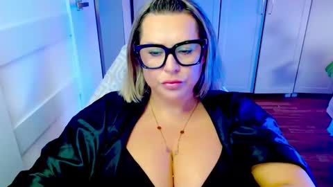 Diana online show from 05-18-26, 05:24