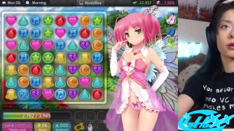 Snapshot of luxxxthefox chatting on 01-30-25, 10:08 LuxxxTheFox online show from 01-30-25, 10:08