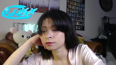 Snapshot of luxxxthefox chatting on 09-29-25, 01:11 LuxxxTheFox online show from 09-29-25, 01:11
