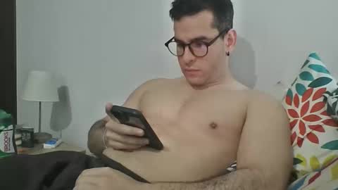 Snapshot of luzardol chatting on 10-25-25, 03:40 luzardol online show from 10-25-25, 03:40