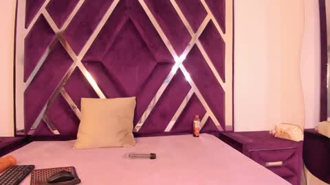 luzenaasm online show from 09-09-25, 04:23