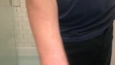 lvguynextdoor440656 online show from 11-05-25, 10:43