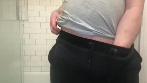 lvguynextdoor440656 online show from 05-04-26, 12:50