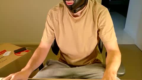 lxgxnd99 online show from 02-12-26, 09:04