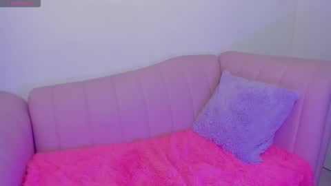 LYA DUBOIS  online show from 02-07-26, 10:24