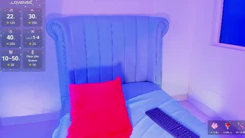 Snapshot of lya_dubois_ chatting on 06-14-26, 02:24 LYA DUBOIS online show from 06-14-26, 02:24