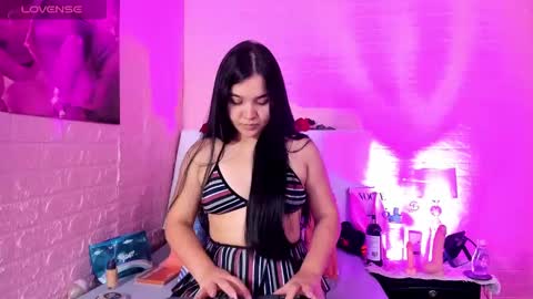Snapshot of lyaa_collins_ chatting on 09-14-25, 10:58 Lya online show from 09-14-25, 10:58