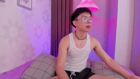 Lyan online show from 09-19-25, 07:14