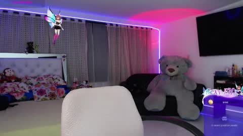 Snapshot of lyann_ chatting on 05-15-26, 02:18 Lyann online show from 05-15-26, 02:18
