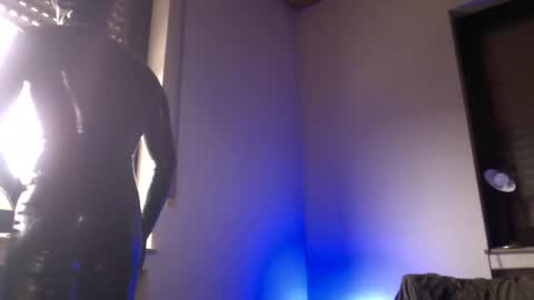 lycas30 online show from 10-12-25, 12:04