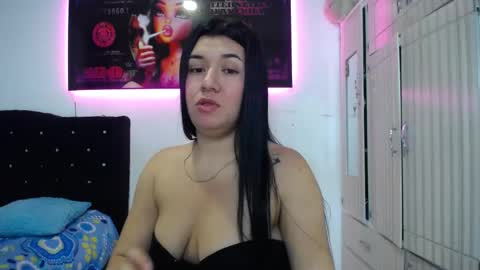 Snapshot of lyda20 chatting on 10-06-25, 03:37 lyda online show from 10-06-25, 03:37