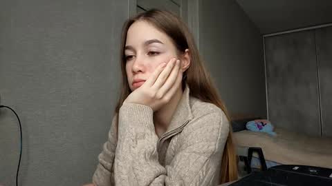 Mia online show from 02-10-26, 04:38