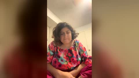 Snapshot of lydiasheer chatting on 06-09-26, 02:01 lydiasheer online show from 06-09-26, 02:01