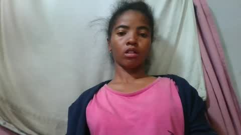Snapshot of lydie856696 chatting on 06-17-26, 02:58 lydie856696 online show from 06-17-26, 02:58