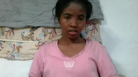 Snapshot of lydie856696 chatting on 07-15-26, 02:33 lydie856696 online show from 07-15-26, 02:33