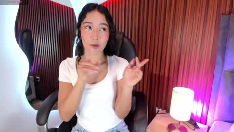 Lyhana Lee online show from 09-27-25, 12:43