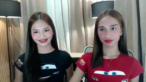 Snapshot of lykaloops chatting on 06-03-26, 06:35 LYKA LOOPS online show from 06-03-26, 06:35