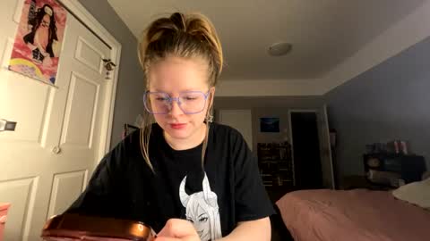 Snapshot of lyla999 chatting on 01-12-25, 08:14 lyla999 online show from 01-12-25, 08:14