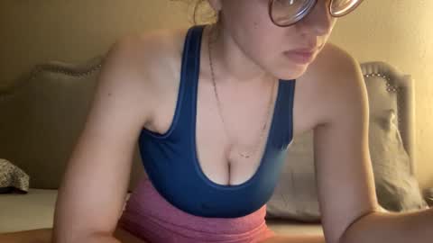 Olivia online show from 12-22-25, 05:48