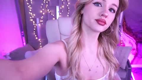 Snapshot of lylanimfa chatting on 04-29-26, 12:53 lylanimfa online show from 04-29-26, 12:53
