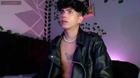 Lyle Bennett Freelance Model online show from 12-09-24, 09:49