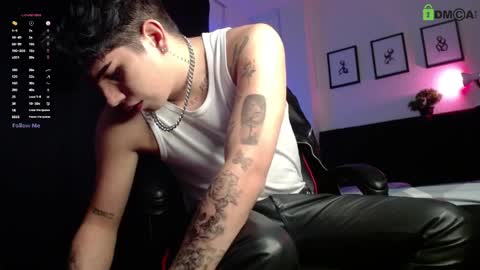 Snapshot of lylebennett_ chatting on 03-29-26, 12:38 Lyle Bennett Freelance Model online show from 03-29-26, 12:38