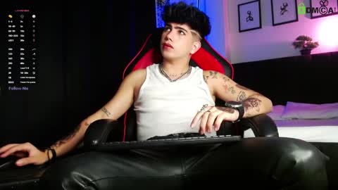 Snapshot of lylebennett_ chatting on 04-06-26, 10:38 Lyle Bennett Freelance Model online show from 04-06-26, 10:38