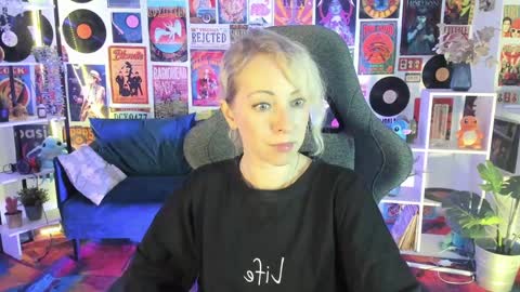 Snapshot of lylithskye chatting on 01-18-25, 11:32 Lylith Skye NO NUDE model online show from 01-18-25, 11:32