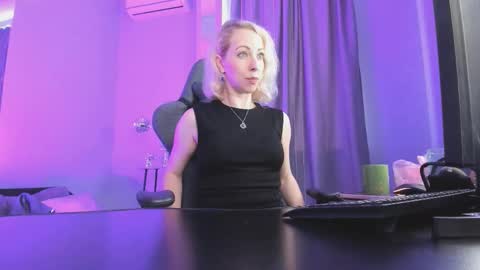Snapshot of lylithskye chatting on 09-21-25, 10:50 Lylith Skye NO NUDE model online show from 09-21-25, 10:50
