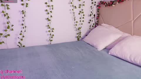 Snapshot of lyly_loveyou chatting on 10-03-25, 05:37 Lyly online show from 10-03-25, 05:37