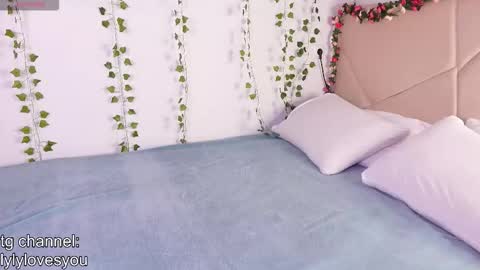 Lyly   online show from 12-01-25, 05:45