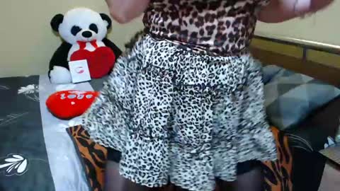 Snapshot of lyly_us chatting on 05-31-26, 02:02 Lyly us online show from 05-31-26, 02:02
