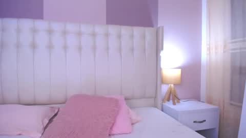 Snapshot of lyn_smith_ chatting on 02-15-25, 01:10 Lyn online show from 02-15-25, 01:10