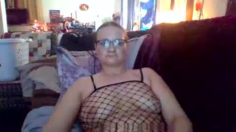 lynds87 online show from 02-10-26, 08:35