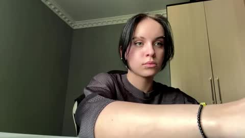 Eva online show from 05-21-26, 07:59
