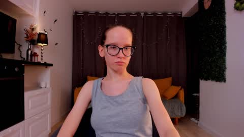 Sara online show from 02-06-25, 01:38