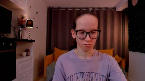 Sara online show from 02-21-25, 01:44