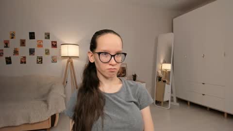 Sara online show from 03-09-25, 04:11