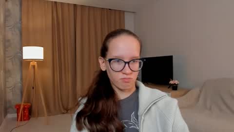 Sara online show from 09-13-25, 04:29