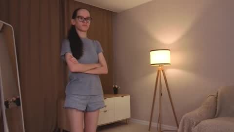 Sara online show from 02-08-26, 04:10