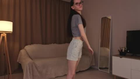 Sara online show from 05-10-26, 04:12