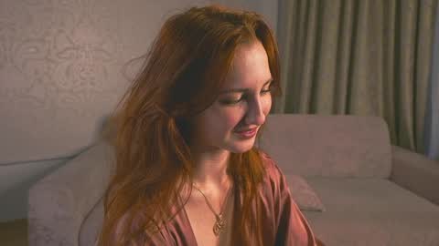 Snapshot of lynnalltop chatting on 01-22-25, 11:01 Natasha online show from 01-22-25, 11:01