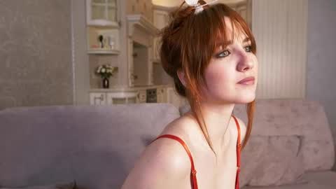Snapshot of lynnalltop chatting on 02-14-25, 04:37 Natasha online show from 02-14-25, 04:37