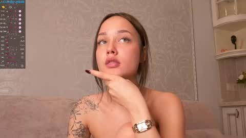 Snapshot of lynnalltop chatting on 02-14-25, 07:54 Natasha online show from 02-14-25, 07:54