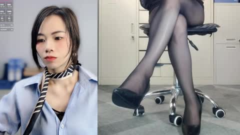 Snapshot of lynnalltop_165_keke chatting on 04-06-26, 04:46 lynnalltop_165_keke online show from 04-06-26, 04:46