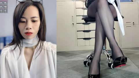 Snapshot of lynnalltop_165_keke chatting on 04-11-26, 01:21 lynnalltop_165_keke online show from 04-11-26, 01:21